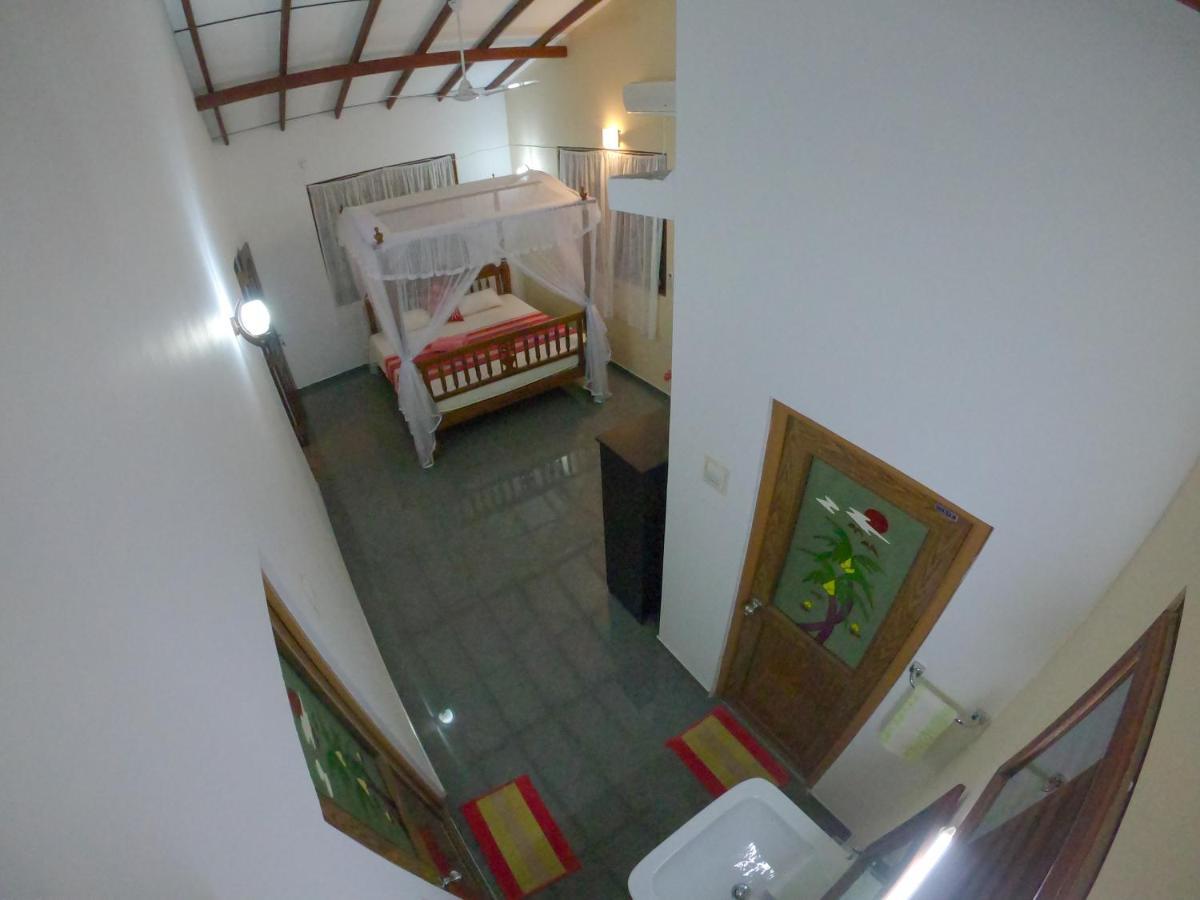 Villa Girilena Hikkaduwa Exteriör bild