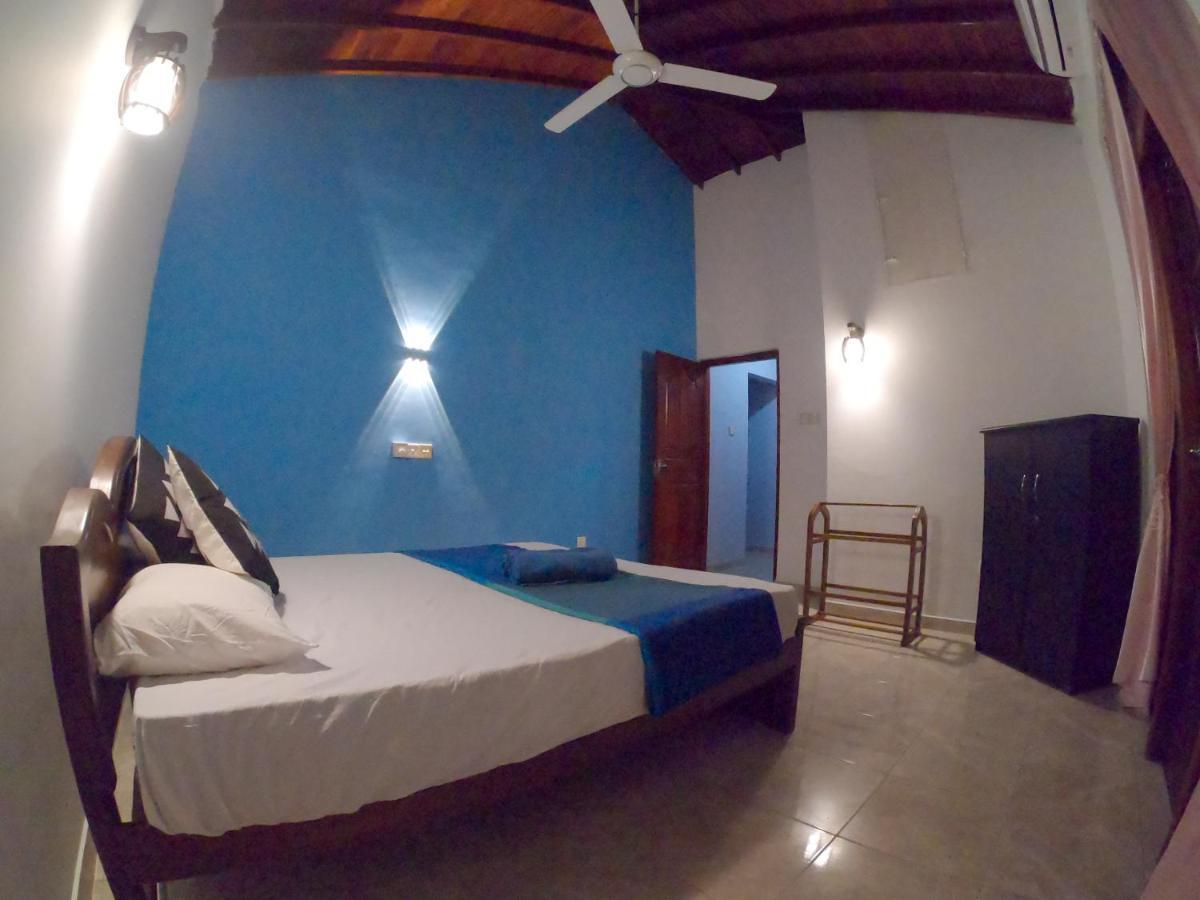 Villa Girilena Hikkaduwa Exteriör bild