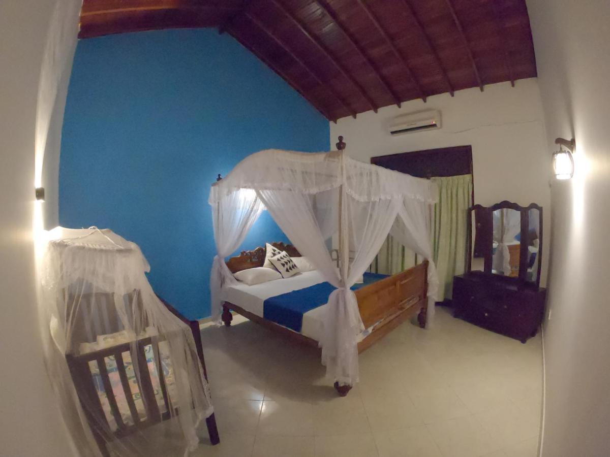 Villa Girilena Hikkaduwa Exteriör bild